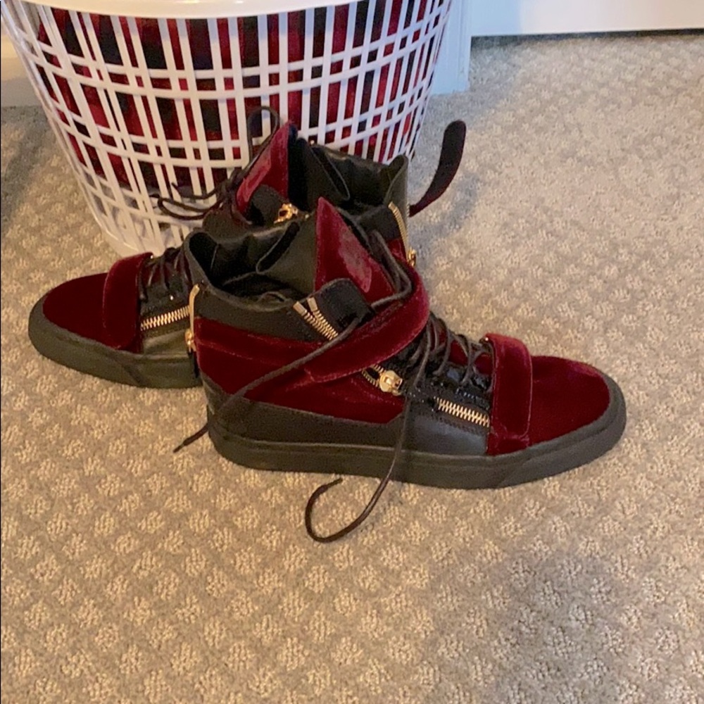 Sneakers